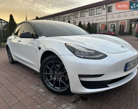 Белый Тесла Модель 3, объемом двигателя 0 л и пробегом 206 тыс. км за 16900 $, фото 3 на Automoto.ua