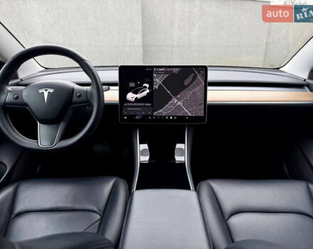 Белый Тесла Модель 3, объемом двигателя 0 л и пробегом 105 тыс. км за 14999 $, фото 15 на Automoto.ua