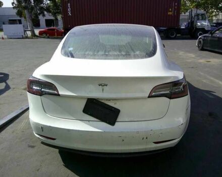 Белый Тесла Модель 3, объемом двигателя 0 л и пробегом 80 тыс. км за 12000 $, фото 5 на Automoto.ua
