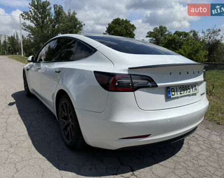 Тесла Модель 3 2020 у Кременчуге на Automoto.ua Білий Тесла Модель 3, об'ємом двигуна 0 л та пробігом 80 тис. км за 18000 $, фото 2 на Automoto.ua