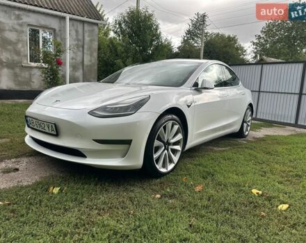Білий Тесла Модель 3, об'ємом двигуна 0 л та пробігом 136 тис. км за 12500 $, фото 4 на Automoto.ua