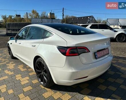 Белый Тесла Модель 3, объемом двигателя 0 л и пробегом 108 тыс. км за 17950 $, фото 7 на Automoto.ua