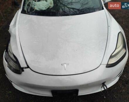 Белый Тесла Модель 3, объемом двигателя 0 л и пробегом 67 тыс. км за 9300 $, фото 2 на Automoto.ua