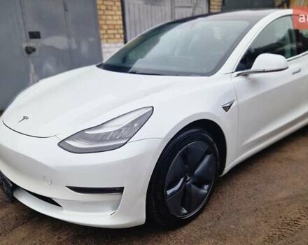 Белый Тесла Модель 3, объемом двигателя 0 л и пробегом 142 тыс. км за 17300 $, фото 2 на Automoto.ua