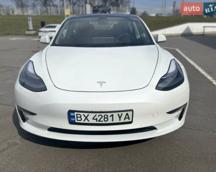 Белый Тесла Модель 3, объемом двигателя 0 л и пробегом 91 тыс. км за 22500 $, фото 1 на Automoto.ua