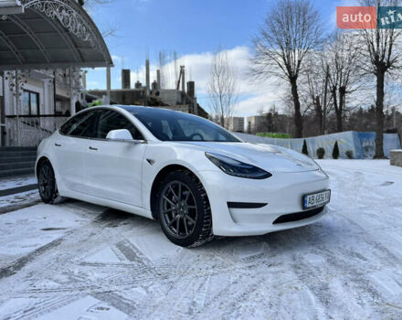 Белый Тесла Модель 3, объемом двигателя 0 л и пробегом 63 тыс. км за 19500 $, фото 17 на Automoto.ua