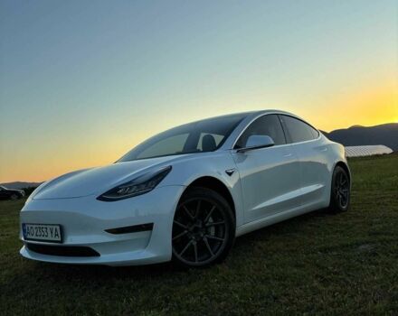 Белый Тесла Модель 3, объемом двигателя 0 л и пробегом 128 тыс. км за 15500 $, фото 1 на Automoto.ua