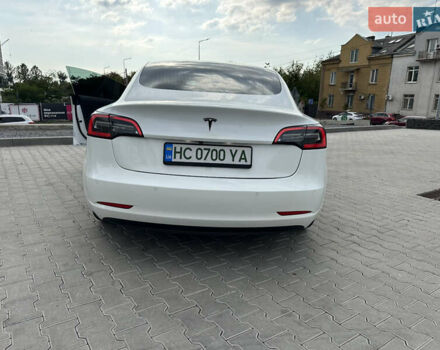 Белый Тесла Модель 3, объемом двигателя 0 л и пробегом 127 тыс. км за 19700 $, фото 12 на Automoto.ua