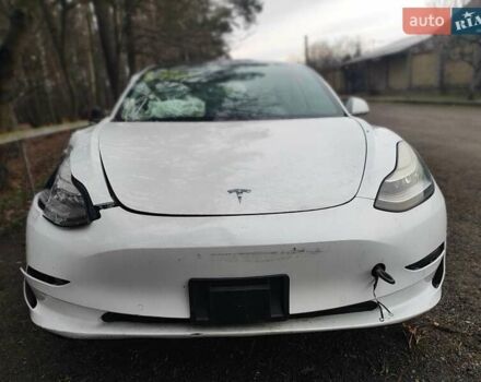 Белый Тесла Модель 3, объемом двигателя 0 л и пробегом 67 тыс. км за 9300 $, фото 1 на Automoto.ua
