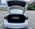 Белый Тесла Модель 3, объемом двигателя 0 л и пробегом 105 тыс. км за 19000 $, фото 7 на Automoto.ua