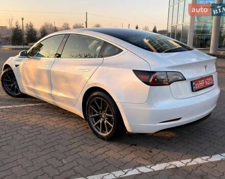 Білий Тесла Модель 3, об'ємом двигуна 0 л та пробігом 191 тис. км за 17950 $, фото 4 на Automoto.ua