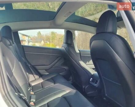 Білий Тесла Модель 3, об'ємом двигуна 0 л та пробігом 47 тис. км за 26200 $, фото 15 на Automoto.ua