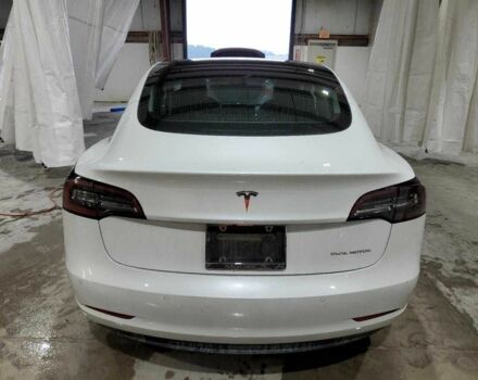 Білий Тесла Модель 3, об'ємом двигуна 0 л та пробігом 52 тис. км за 6200 $, фото 5 на Automoto.ua