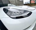 Білий Тесла Модель 3, об'ємом двигуна 0 л та пробігом 80 тис. км за 17100 $, фото 17 на Automoto.ua