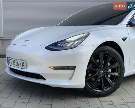 Тесла Модель 3 2020 у Івано-Франківську на Automoto.ua Білий Тесла Модель 3, об'ємом двигуна 0 л та пробігом 145 тис. км за 14850 $, фото 47 на Automoto.ua