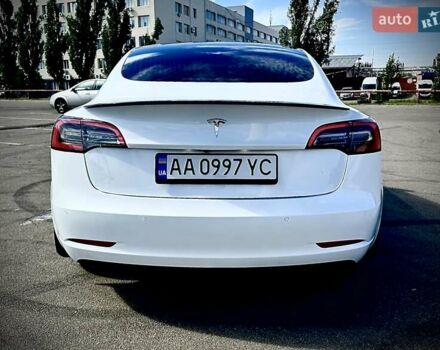 Белый Тесла Модель 3, объемом двигателя 0 л и пробегом 171 тыс. км за 19999 $, фото 4 на Automoto.ua