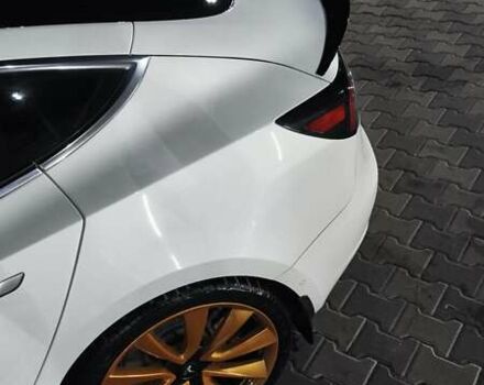 Білий Тесла Модель 3, об'ємом двигуна 0 л та пробігом 55 тис. км за 21800 $, фото 7 на Automoto.ua