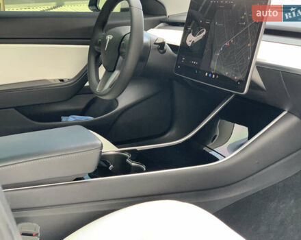 Тесла Модель 3 2020 у Івано-Франківську на Automoto.ua Білий Тесла Модель 3, об'ємом двигуна 0 л та пробігом 145 тис. км за 14850 $, фото 94 на Automoto.ua