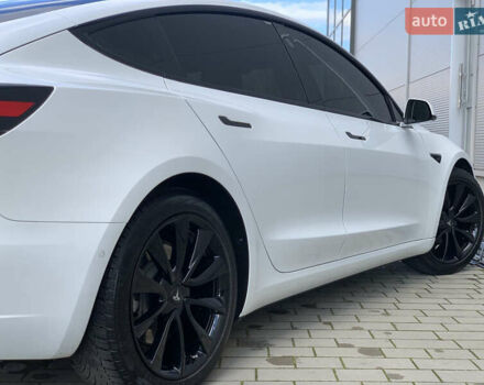 Тесла Модель 3 2020 у Івано-Франківську на Automoto.ua Білий Тесла Модель 3, об'ємом двигуна 0 л та пробігом 145 тис. км за 14850 $, фото 84 на Automoto.ua