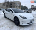 Белый Тесла Модель 3, объемом двигателя 0 л и пробегом 101 тыс. км за 14800 $, фото 3 на Automoto.ua