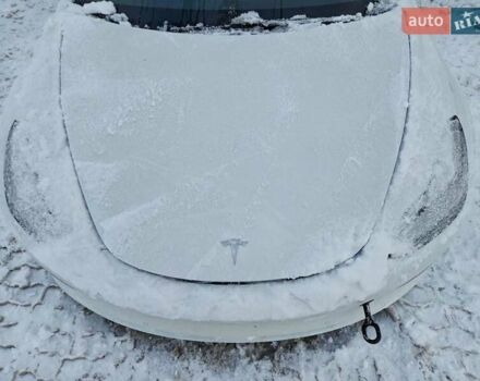 Белый Тесла Модель 3, объемом двигателя 0 л и пробегом 72 тыс. км за 5200 $, фото 10 на Automoto.ua