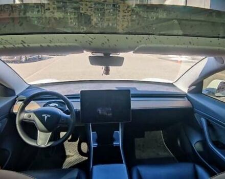 Белый Тесла Модель 3, объемом двигателя 0 л и пробегом 80 тыс. км за 16500 $, фото 13 на Automoto.ua