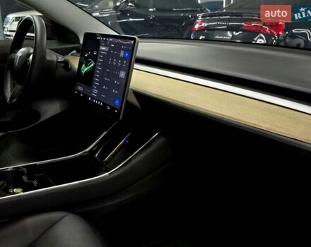 Білий Тесла Модель 3, об'ємом двигуна 0 л та пробігом 218 тис. км за 18499 $, фото 20 на Automoto.ua