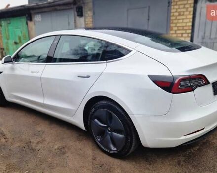 Белый Тесла Модель 3, объемом двигателя 0 л и пробегом 142 тыс. км за 17300 $, фото 37 на Automoto.ua