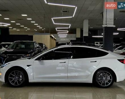 Білий Тесла Модель 3, об'ємом двигуна 0 л та пробігом 218 тис. км за 18499 $, фото 3 на Automoto.ua
