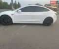 Білий Тесла Модель 3, об'ємом двигуна 0 л та пробігом 101 тис. км за 29600 $, фото 1 на Automoto.ua
