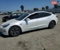 Білий Тесла Модель 3, об'ємом двигуна 0 л та пробігом 100 тис. км за 2800 $, фото 1 на Automoto.ua