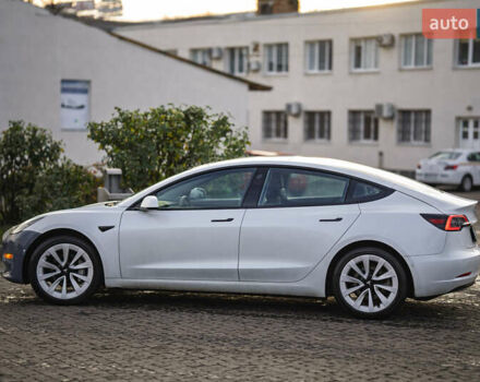 Білий Тесла Модель 3, об'ємом двигуна 0 л та пробігом 104 тис. км за 15000 $, фото 3 на Automoto.ua