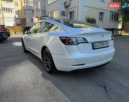 Тесла Модель 3 2020 в Киеве на Automoto.ua Белый Тесла Модель 3, объемом двигателя 0 л и пробегом 79 тыс. км за 15500 $, фото 5 на Automoto.ua