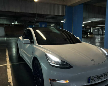 Белый Тесла Модель 3, объемом двигателя 0 л и пробегом 120 тыс. км за 19900 $, фото 1 на Automoto.ua