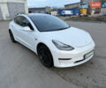 Білий Тесла Модель 3, об'ємом двигуна 0 л та пробігом 84 тис. км за 20500 $, фото 2 на Automoto.ua
