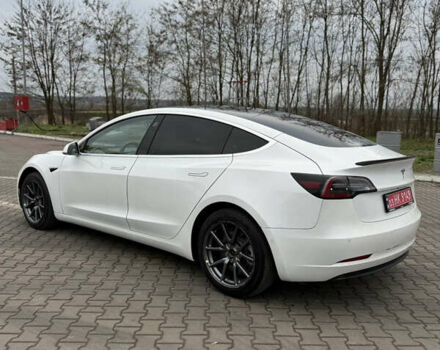 Білий Тесла Модель 3, об'ємом двигуна 0 л та пробігом 107 тис. км за 13800 $, фото 6 на Automoto.ua