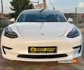 Білий Тесла Модель 3, об'ємом двигуна 60 л та пробігом 80 тис. км за 19900 $, фото 1 на Automoto.ua