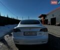 Білий Тесла Модель 3, об'ємом двигуна 0 л та пробігом 71 тис. км за 17900 $, фото 5 на Automoto.ua