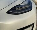 Білий Тесла Модель 3, об'ємом двигуна 0 л та пробігом 102 тис. км за 18500 $, фото 21 на Automoto.ua