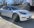 Білий Тесла Модель 3, об'ємом двигуна 0 л та пробігом 110 тис. км за 18500 $, фото 1 на Automoto.ua
