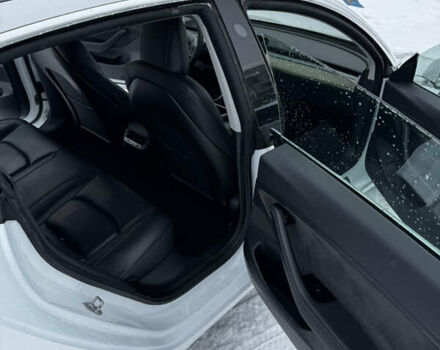 Білий Тесла Модель 3, об'ємом двигуна 0 л та пробігом 147 тис. км за 15750 $, фото 13 на Automoto.ua