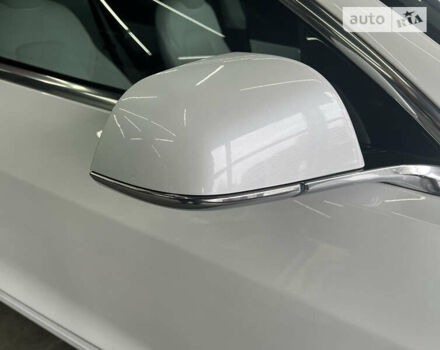 Белый Тесла Модель 3, объемом двигателя 0 л и пробегом 85 тыс. км за 18000 $, фото 11 на Automoto.ua