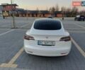 Белый Тесла Модель 3, объемом двигателя 0 л и пробегом 80 тыс. км за 17800 $, фото 6 на Automoto.ua
