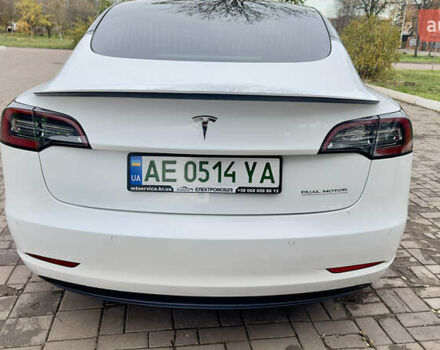 Белый Тесла Модель 3, объемом двигателя 0 л и пробегом 72 тыс. км за 25000 $, фото 6 на Automoto.ua