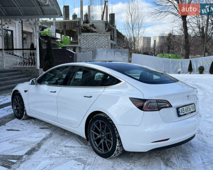 Белый Тесла Модель 3, объемом двигателя 0 л и пробегом 63 тыс. км за 19500 $, фото 39 на Automoto.ua