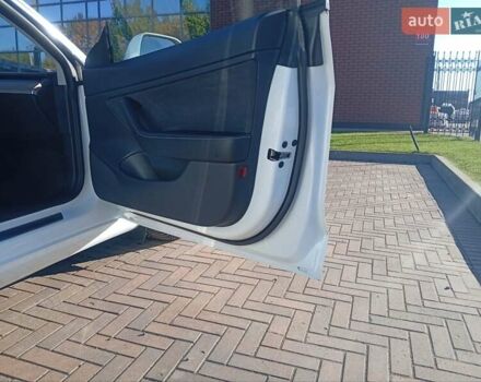 Тесла Модель 3 2020 в Луцке на Automoto.ua Белый Тесла Модель 3, объемом двигателя 0 л и пробегом 70 тыс. км за 17999 $, фото 16 на Automoto.ua