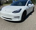 Білий Тесла Модель 3, об'ємом двигуна 0 л та пробігом 61 тис. км за 27000 $, фото 4 на Automoto.ua