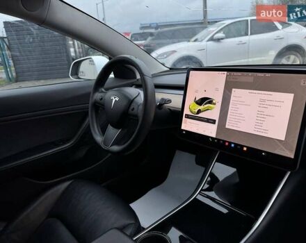 Белый Тесла Модель 3, объемом двигателя 0 л и пробегом 155 тыс. км за 12200 $, фото 6 на Automoto.ua