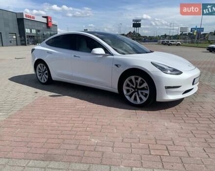 Білий Тесла Модель 3, об'ємом двигуна 0 л та пробігом 87 тис. км за 16400 $, фото 1 на Automoto.ua