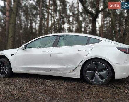 Белый Тесла Модель 3, объемом двигателя 0 л и пробегом 67 тыс. км за 9300 $, фото 11 на Automoto.ua